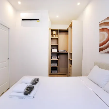 Lanzone Apartment *
